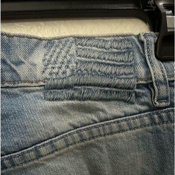 REVICE SHORTS  - Picture 4 of 4